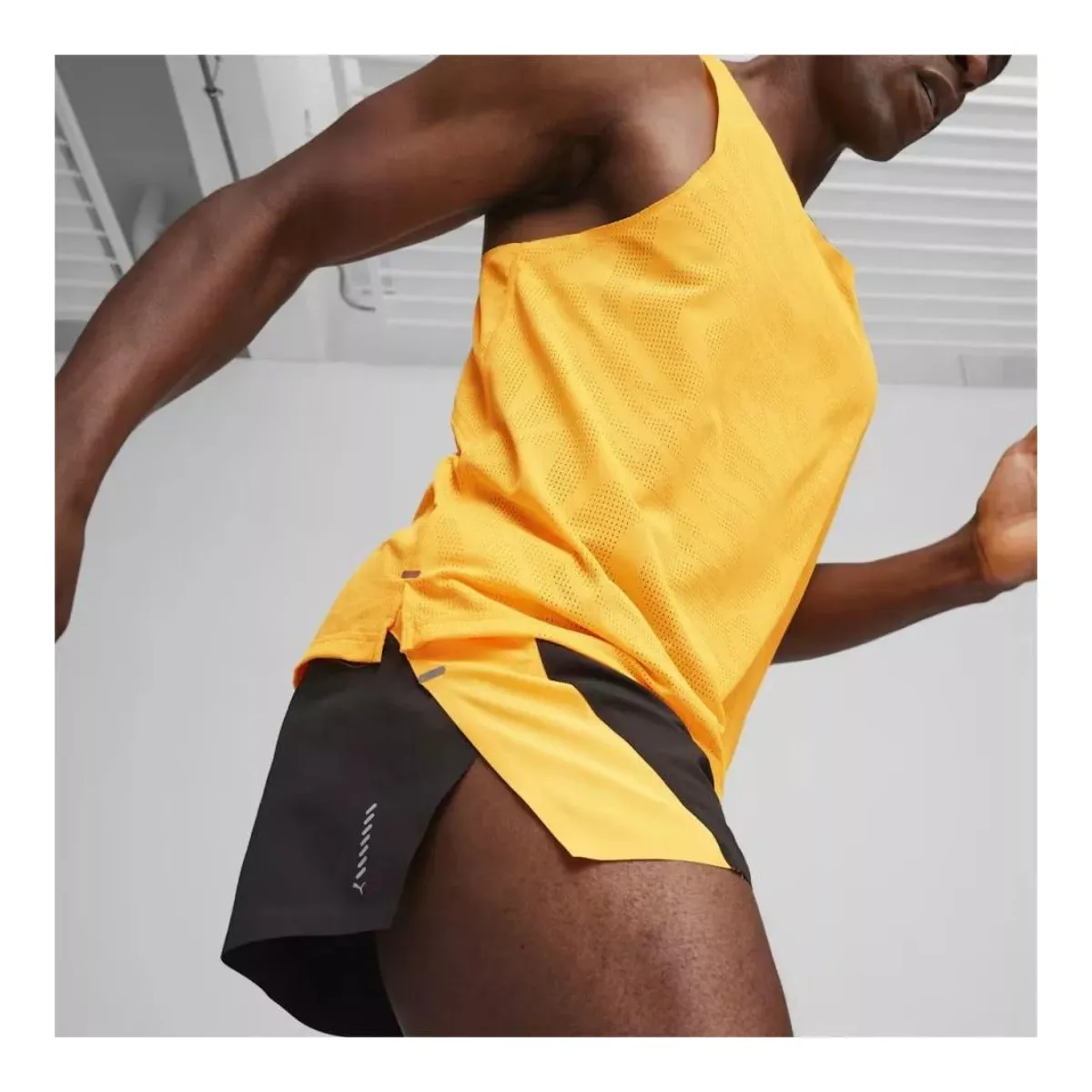 Puma Run Ultraweave Velocity Shorts Black Yellow